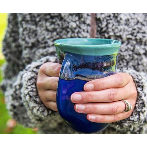 Hand-Hug Mug, RH, Cobalt/Tan